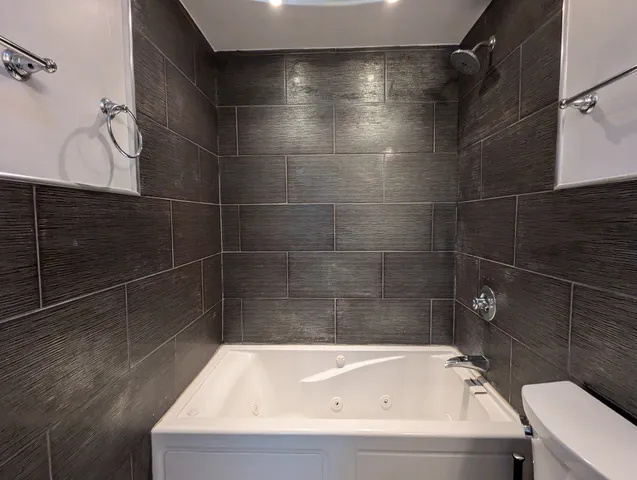 $2,700 | 1200 Jacqueline Drive, Crete, IL 60417