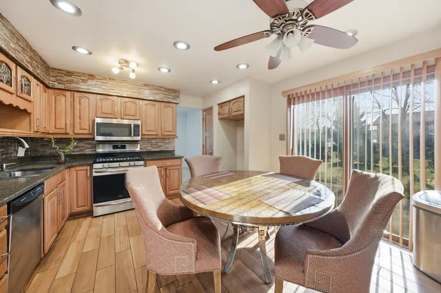 $2,700 | 1200 Jacqueline Drive, Crete, IL 60417