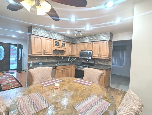 $2,700 | 1200 Jacqueline Drive, Crete, IL 60417