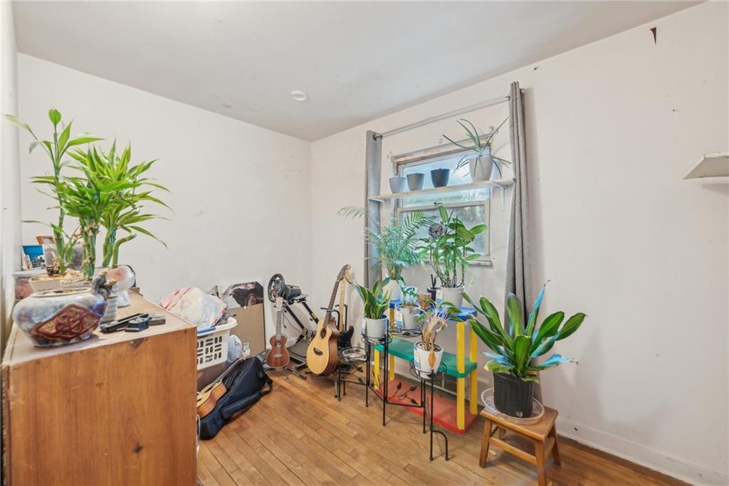 357 East McMurray Road Canonsburg, PA 15317 - Photo 15 of 21 a living room with furniture potted plant and a window