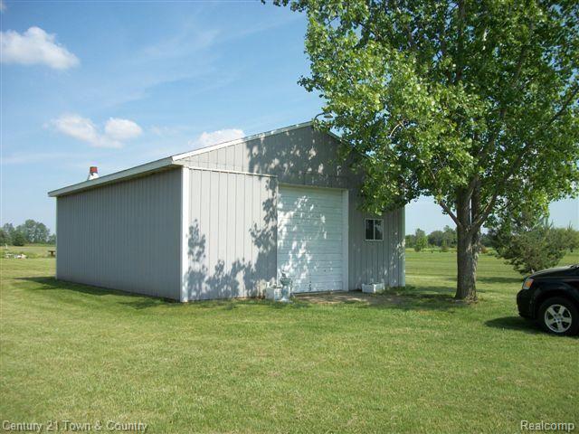 3331 glover, Almont 039