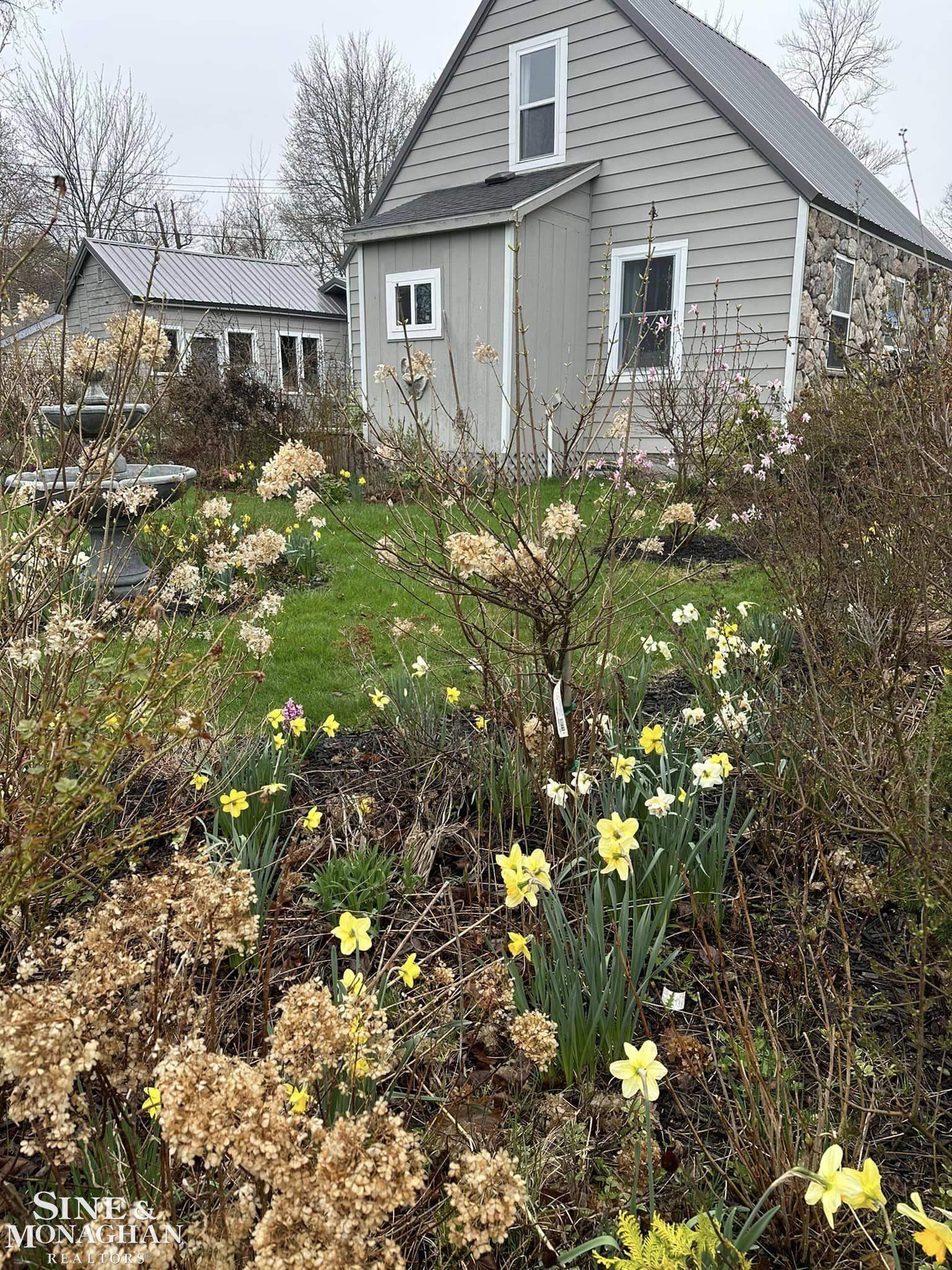 7434 Woodland Road Lexington, MI 48450 - Photo 2 of 60 50107152-1.JPG