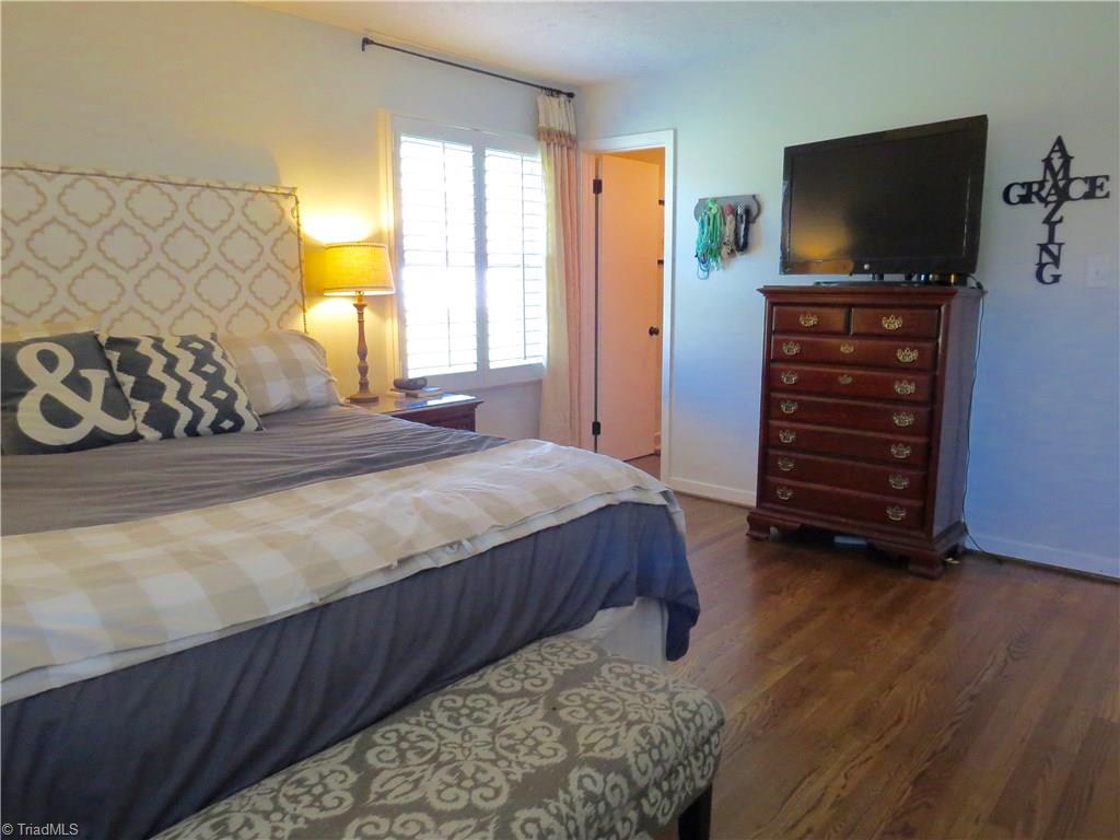 116 Longbow Road Reidsville, NC 27320 - Photo 10 of 20 Additional view of master bedroom