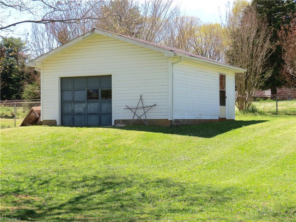 116 Longbow Road Reidsville, NC 27320 - Photo 19 of 20 Wired detached garage / work shop.