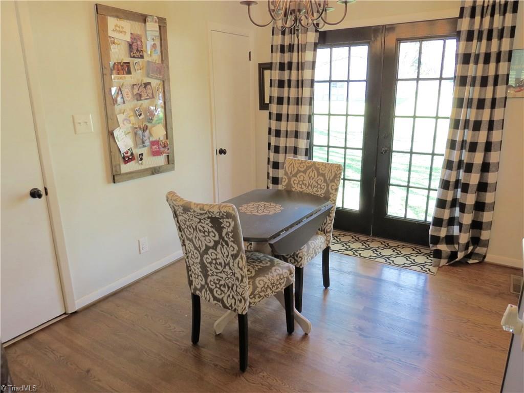 116 Longbow Road Reidsville, NC 27320 - Photo 6 of 20 Dining Room area with french doors leading to the back yard area.