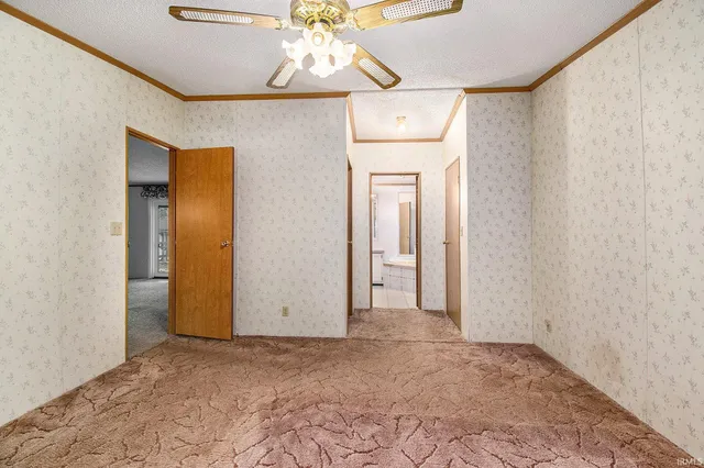 $199,900 | 13426 North Hillside Drive, Syracuse, IN 46567