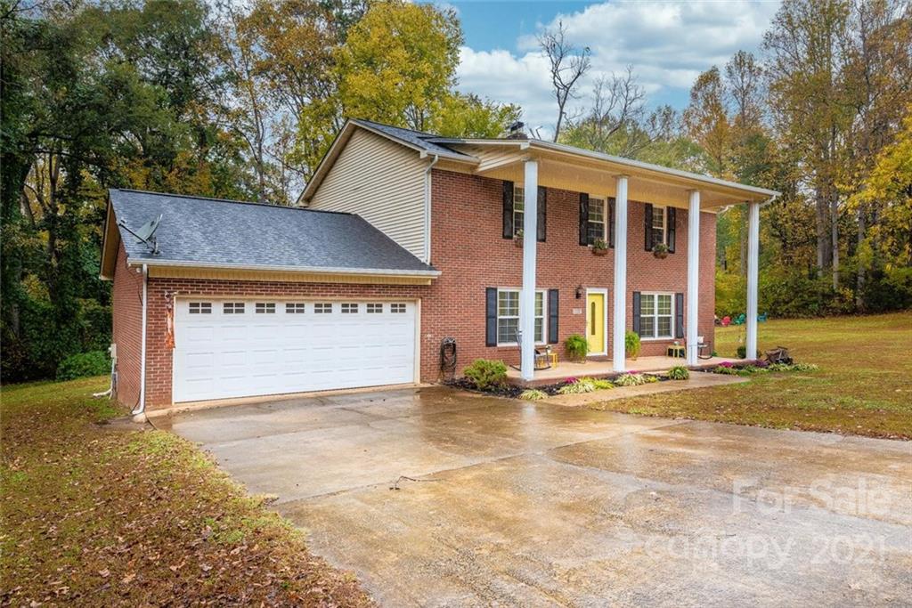 2440 Laboratory Road Lincolnton, NC 28092 - Photo 5 of 30 Gallery Image 5