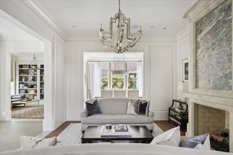 $5,595,000 | 2240 Del Monte Drive, Houston, TX 77019