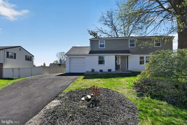 $638,500 | 299 Kent Road, Warminster, PA 18974