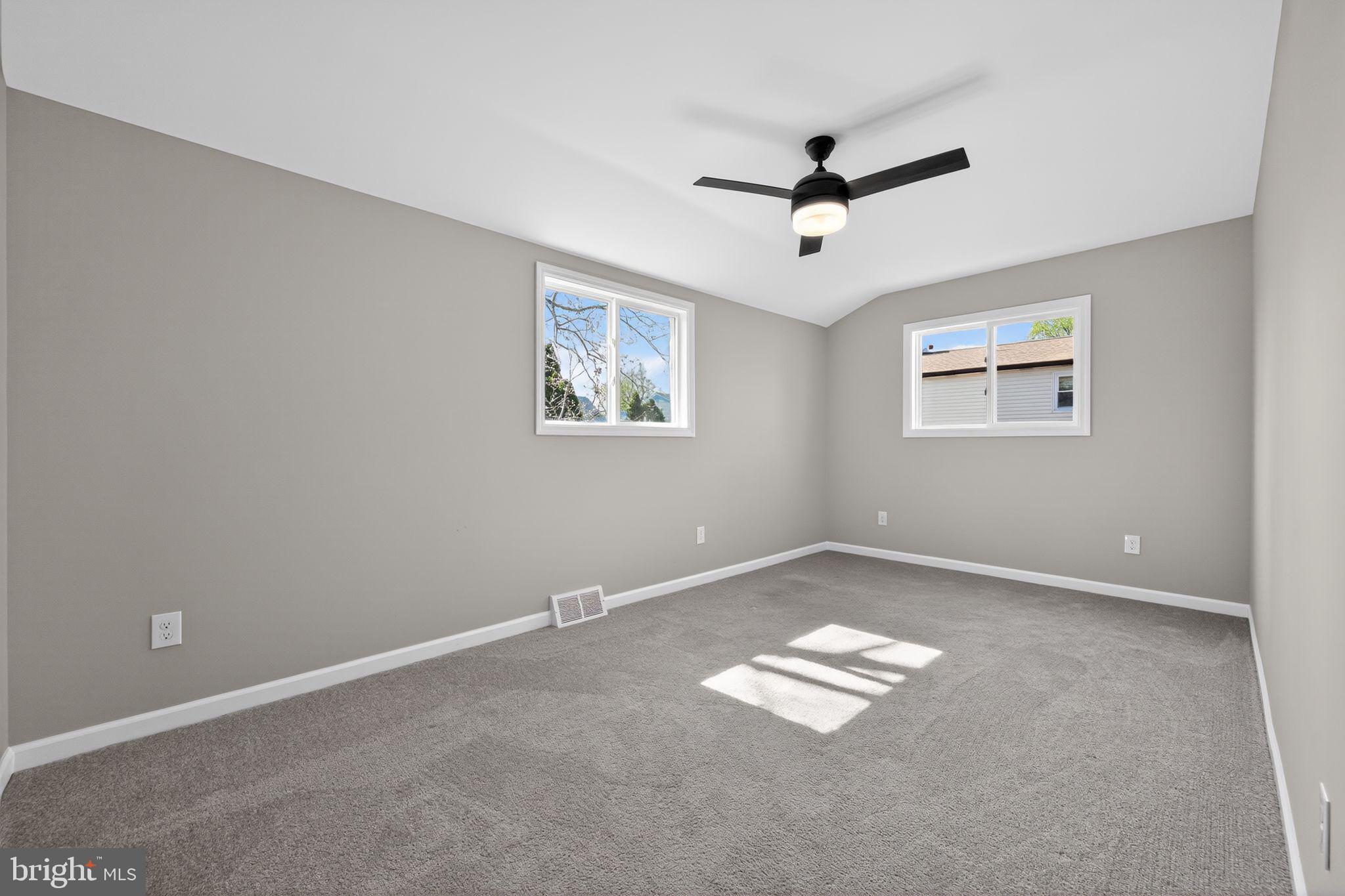 299 Kent Road Warminster, PA 18974 - Photo 18 of 33 Bright and airy room with charm.