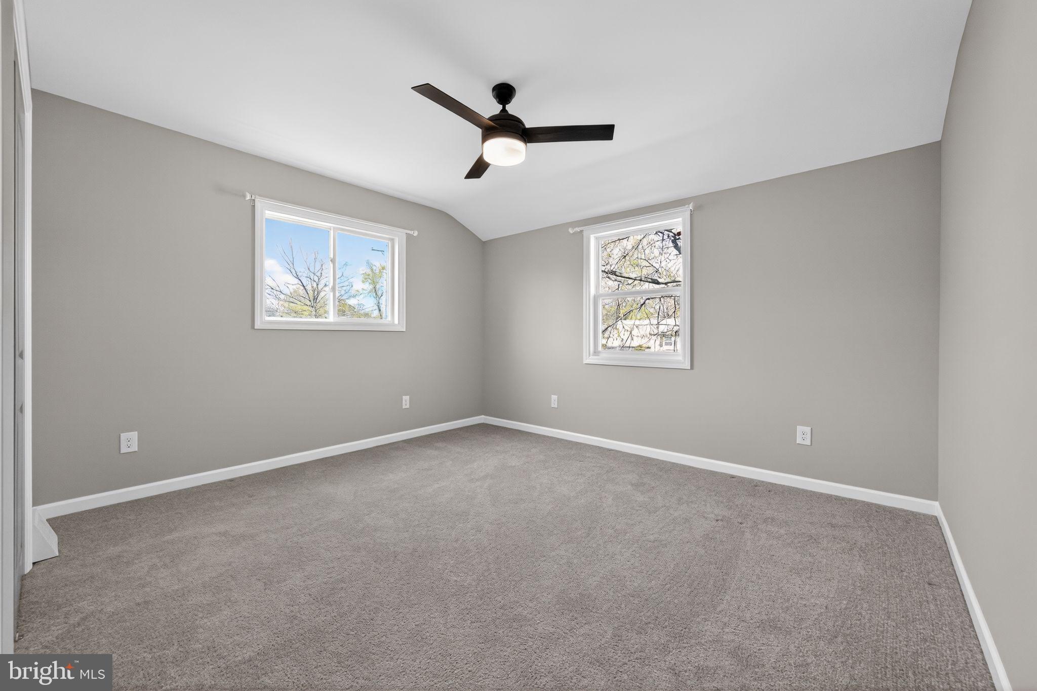 299 Kent Road Warminster, PA 18974 - Photo 21 of 33 Bright and airy room with charm.