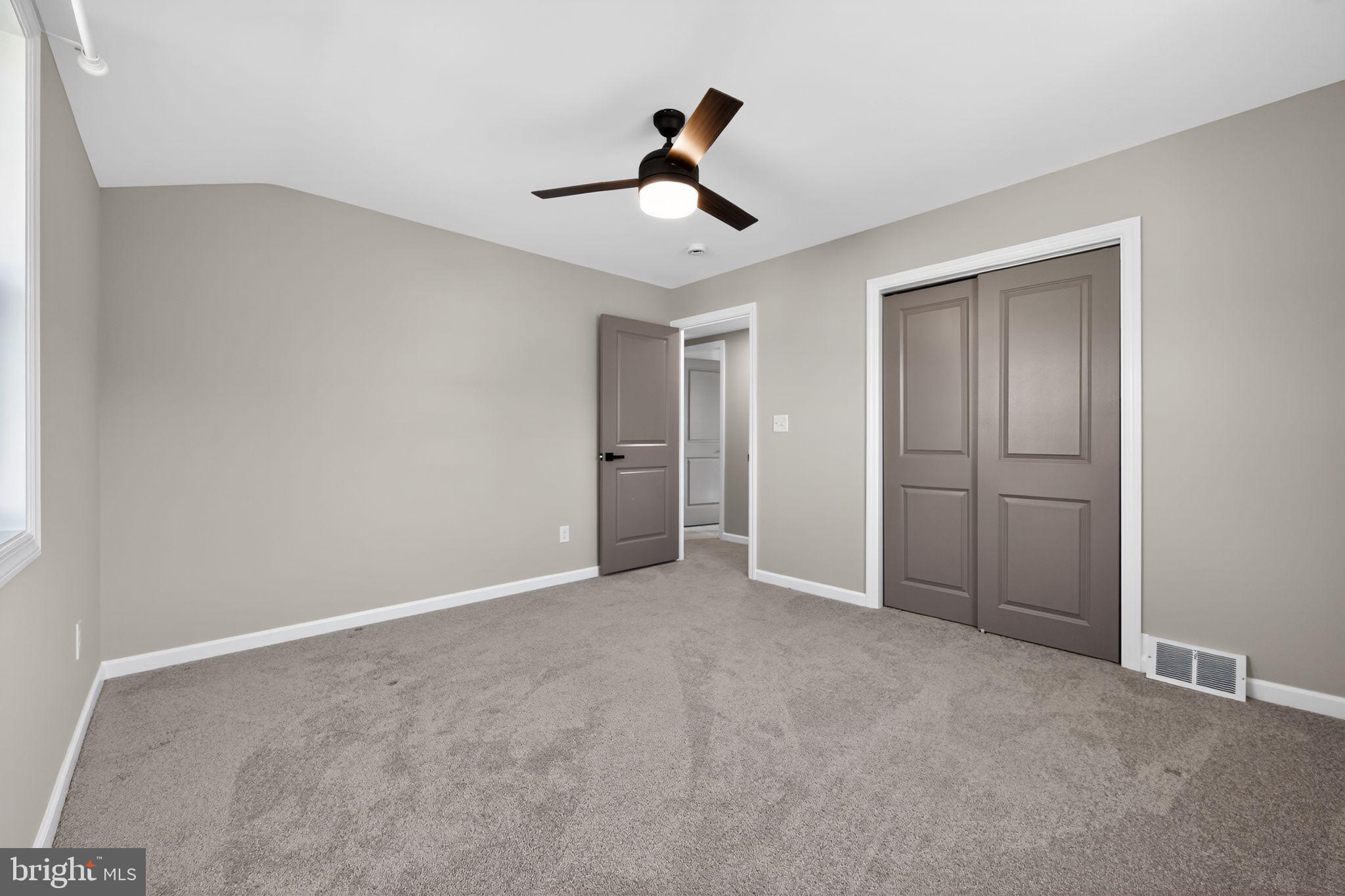 299 Kent Road Warminster, PA 18974 - Photo 24 of 33 Spacious room with modern accents.