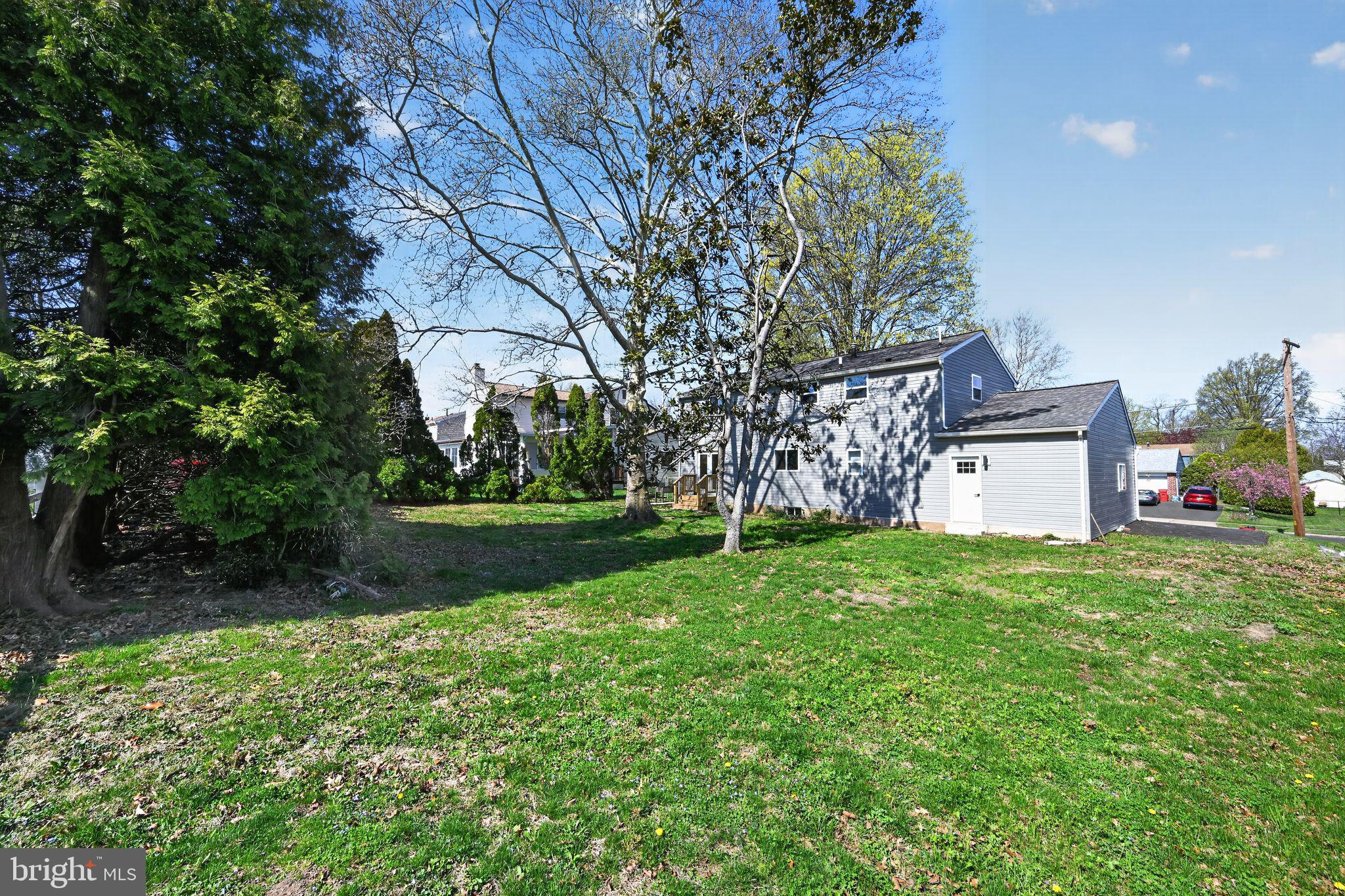 299 Kent Road Warminster, PA 18974 - Photo 30 of 33 Spacious yard with serene surroundings.