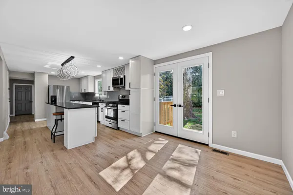 $638,500 | 299 Kent Road, Warminster, PA 18974