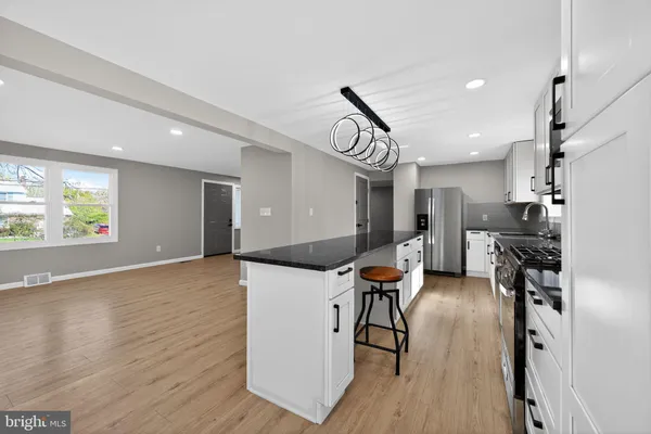 $638,500 | 299 Kent Road, Warminster, PA 18974