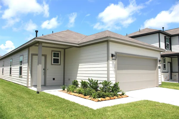 $2,000 | 4018 Windy Whisper Drive, Brookshire, TX 77423