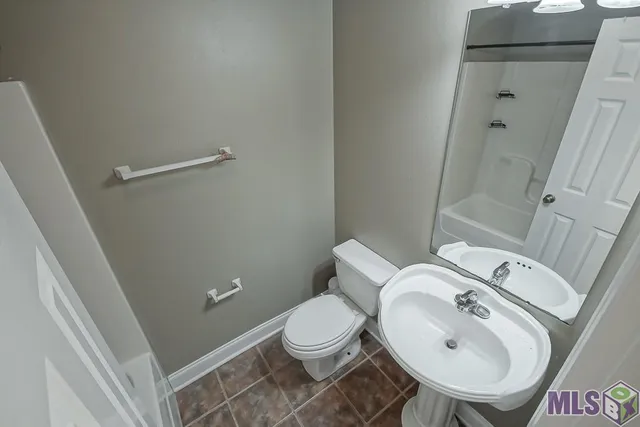 $150,000 | 13080 Burgess Avenue, Unit 8, Walker, LA 70785