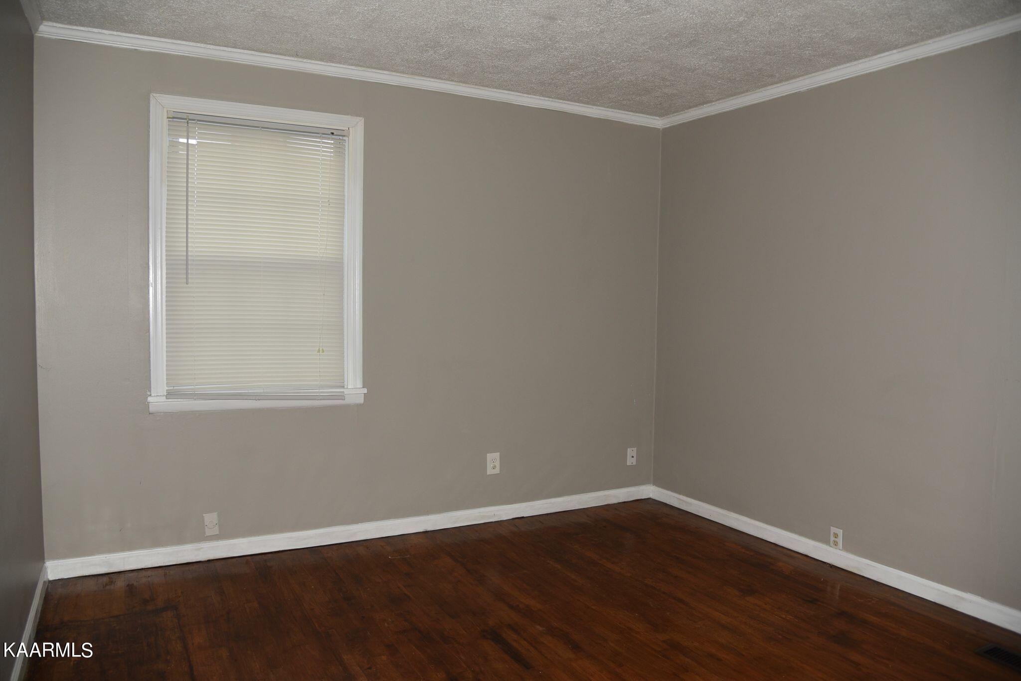 406 Walfred Road Knoxville, TN 37912 - Photo 11 of 26 269832625_635830644512447_84547369412245