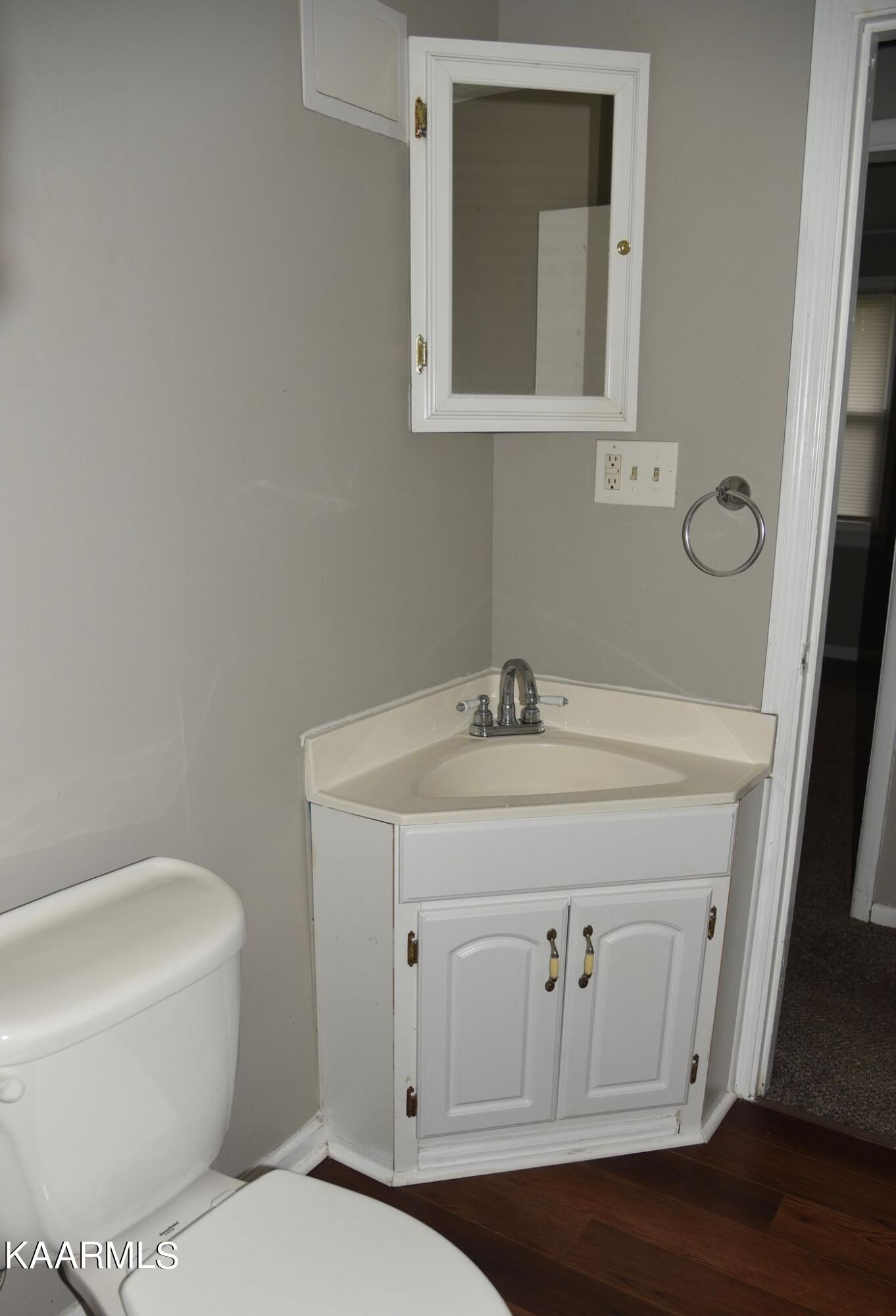 406 Walfred Road Knoxville, TN 37912 - Photo 17 of 26 270001145_457076892718828_42746868780436