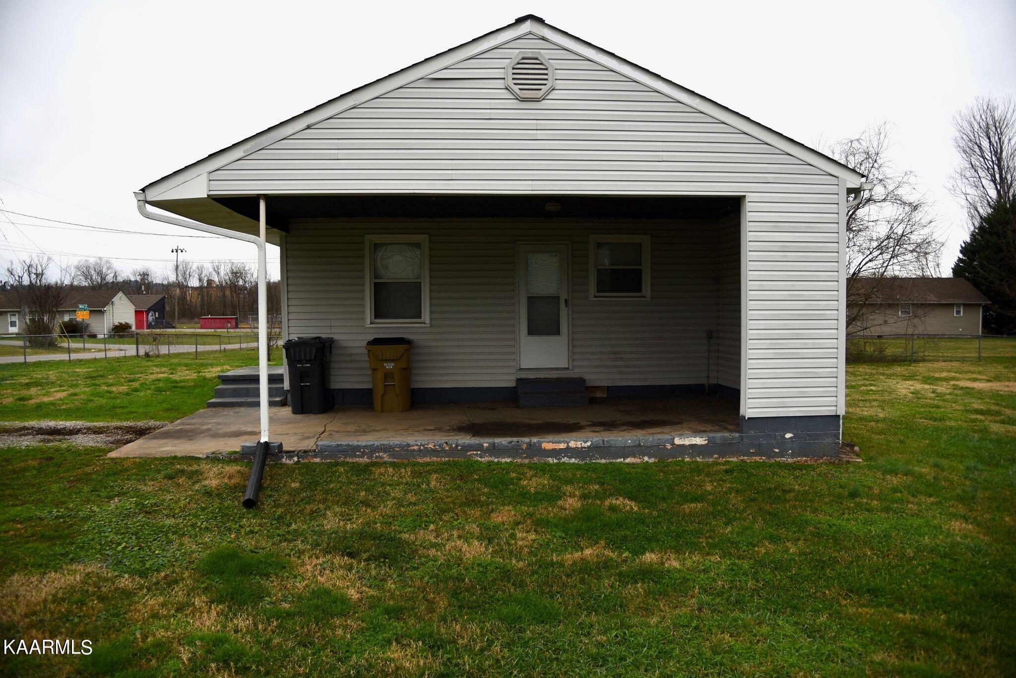 406 Walfred Road Knoxville, TN 37912 - Photo 23 of 26 269702762_1156433128226005_2984180909756