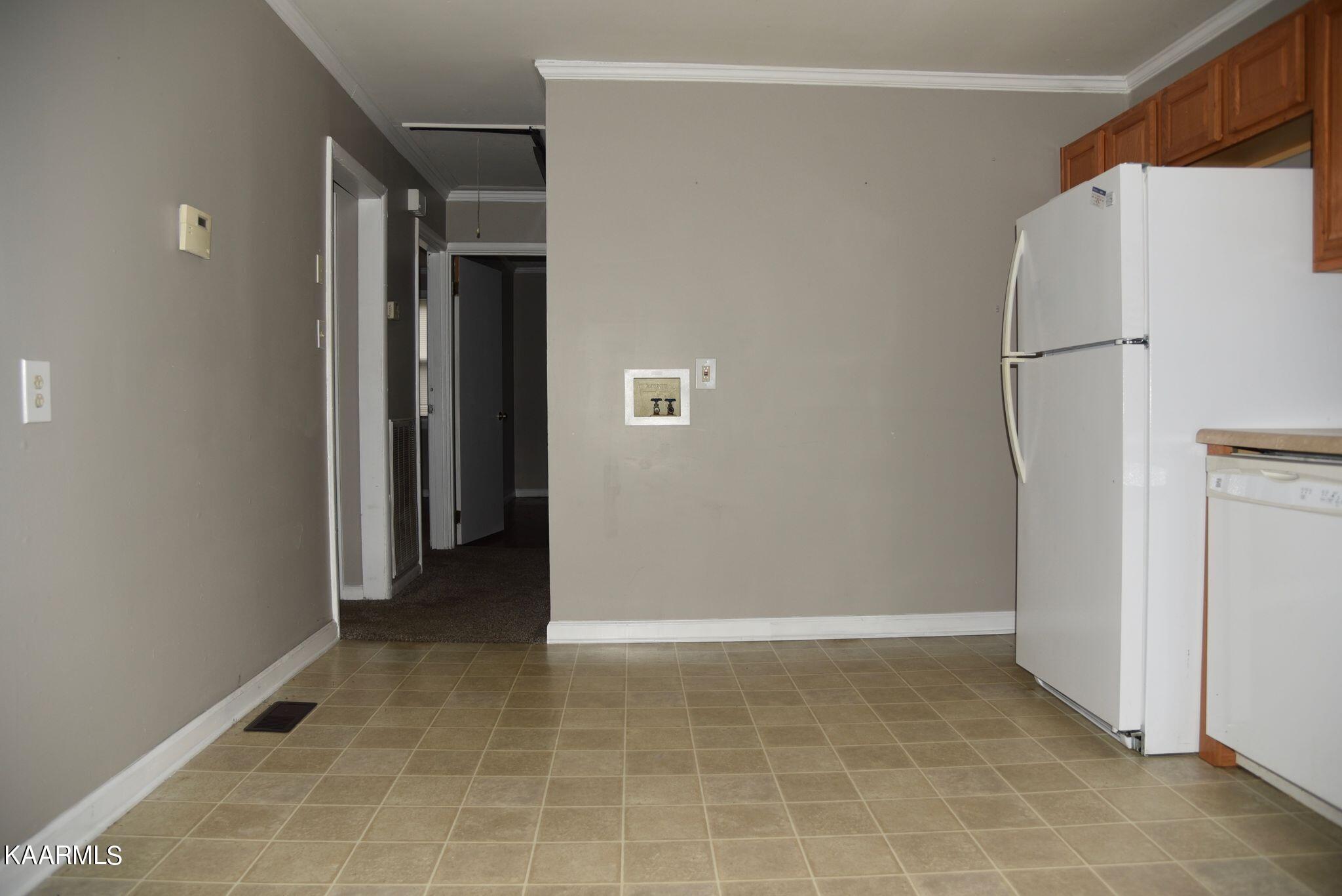 406 Walfred Road Knoxville, TN 37912 - Photo 5 of 26 269743545_307310307998605_91444320375019