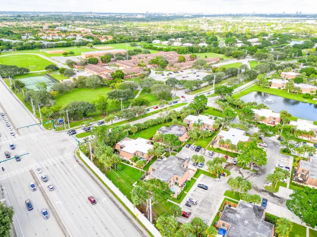 $2,450 | 855 Blue Ridge Circle, West Palm Beach, FL 33409