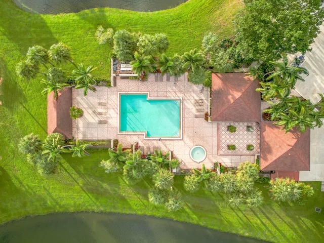 $2,450 | 855 Blue Ridge Circle, West Palm Beach, FL 33409