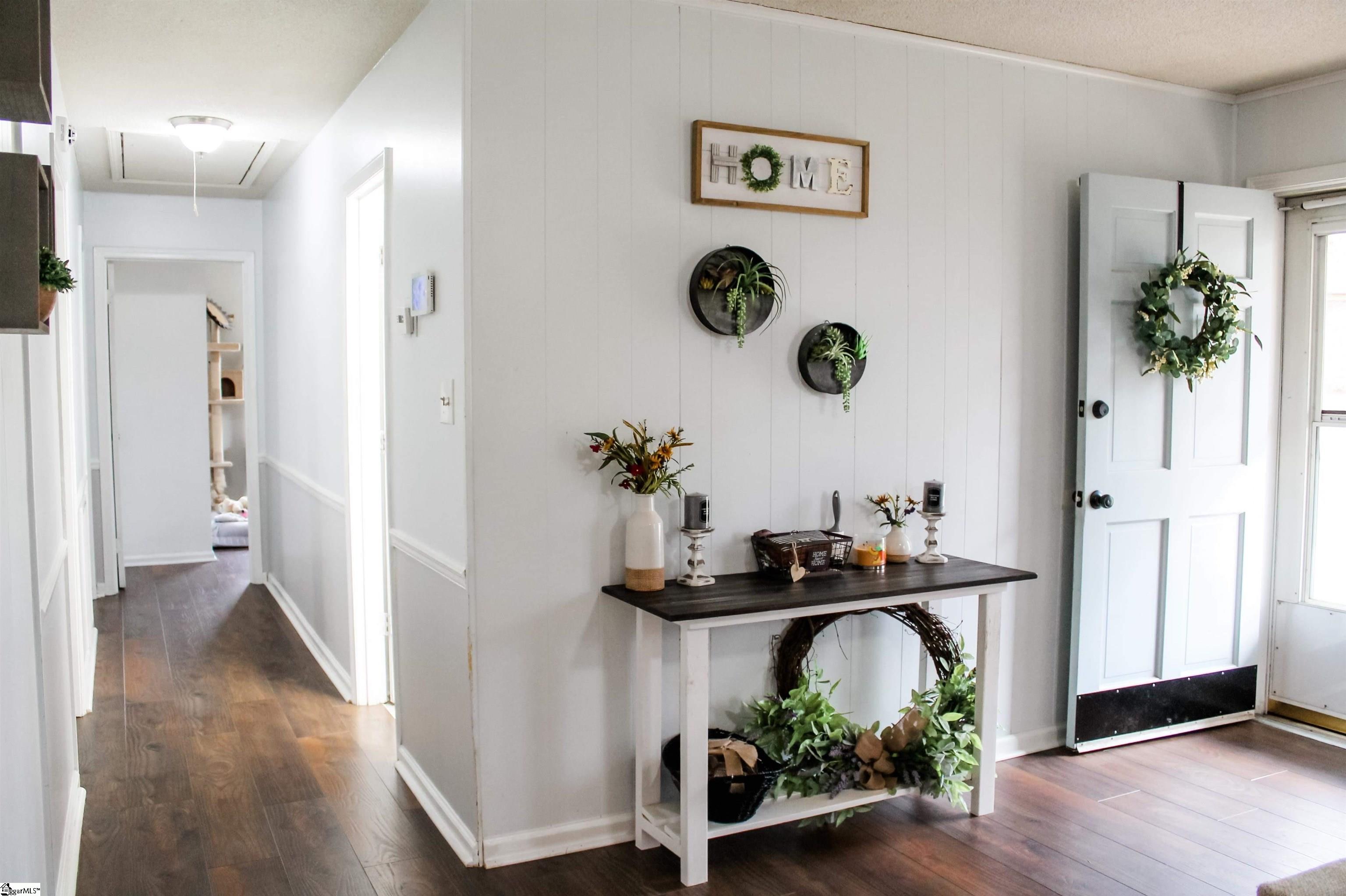 507 Timberlane Road Greer, SC 29651 - Photo 7 of 18