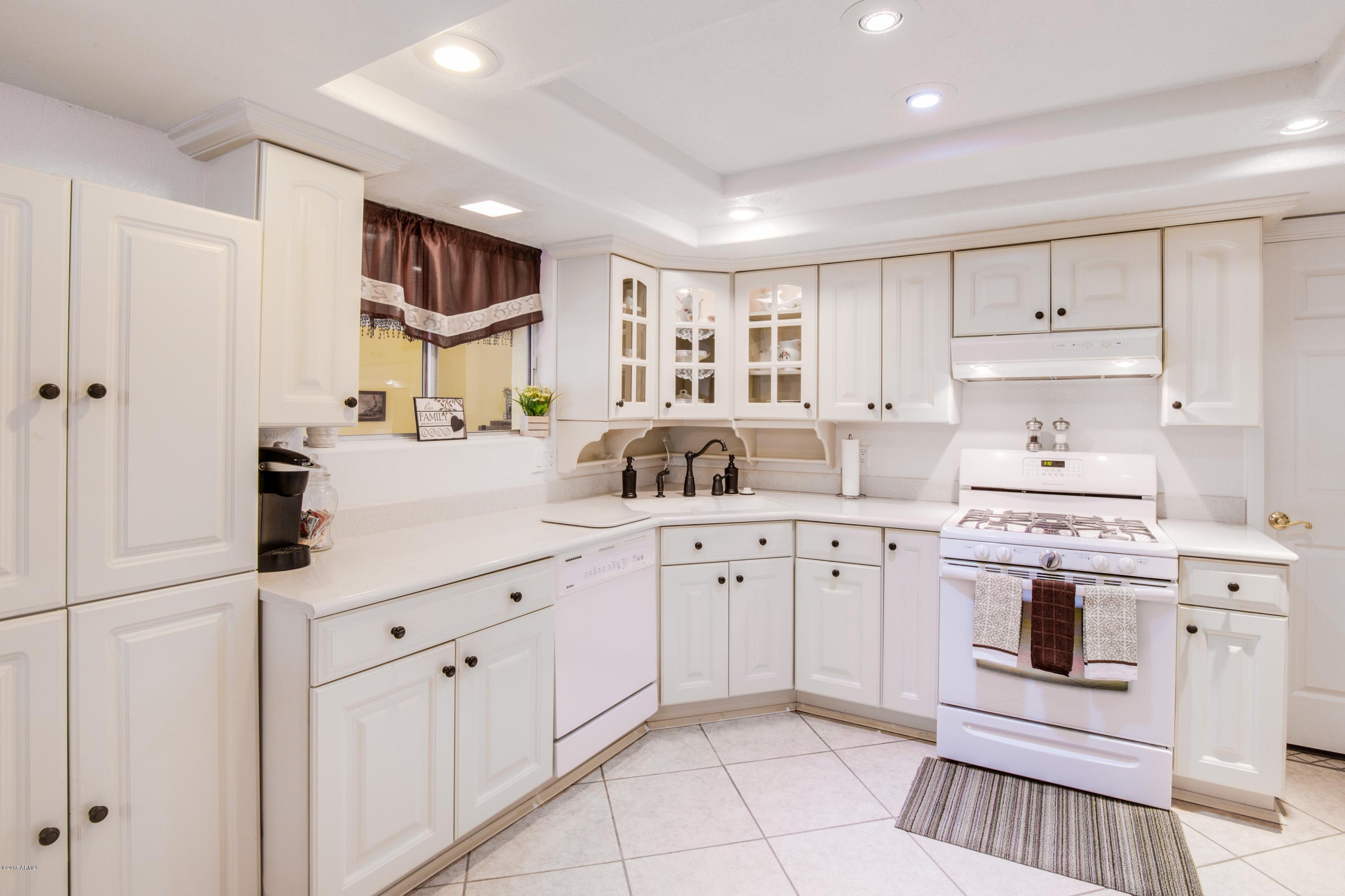 727 Pima Road Globe, AZ 85501 - Photo 1 of 44 004_Kitchen