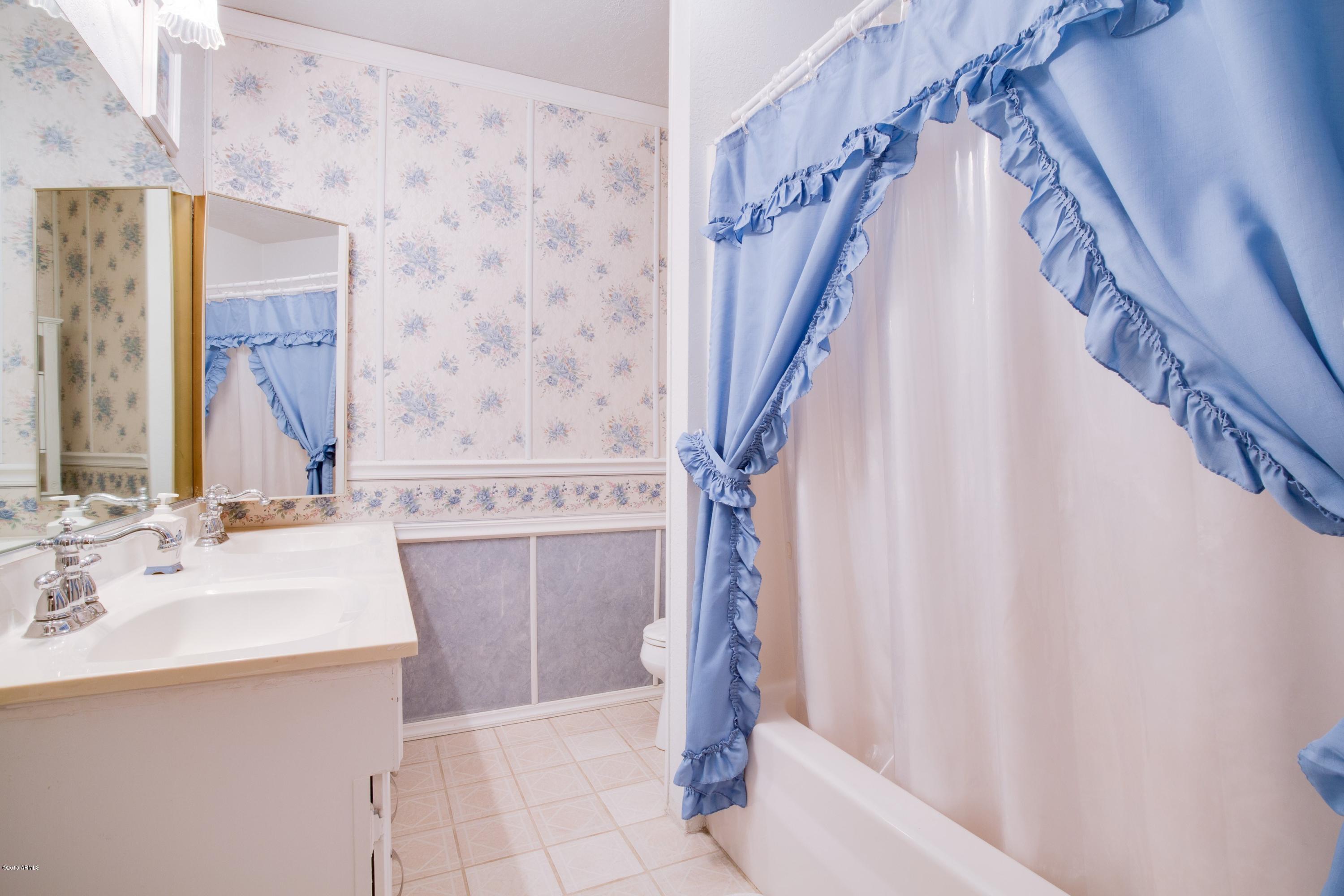727 Pima Road Globe, AZ 85501 - Photo 15 of 44 019_Bathroom