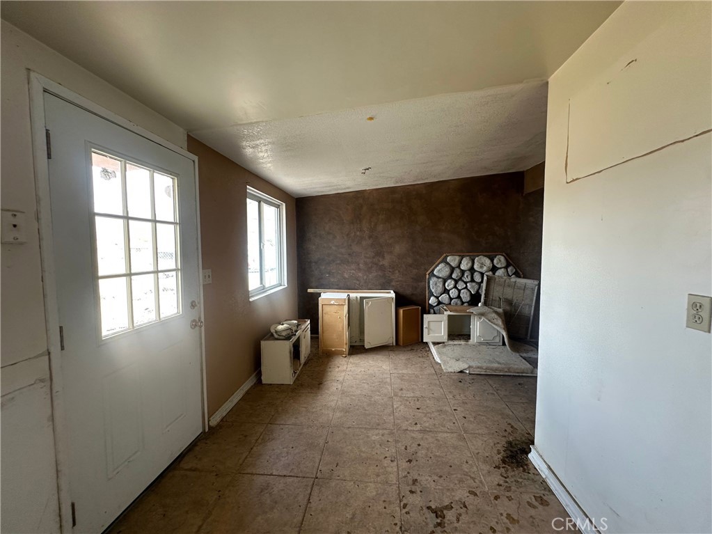 6793 Morongo Road Twentynine Palms, CA 92277 - Photo 3 of 8