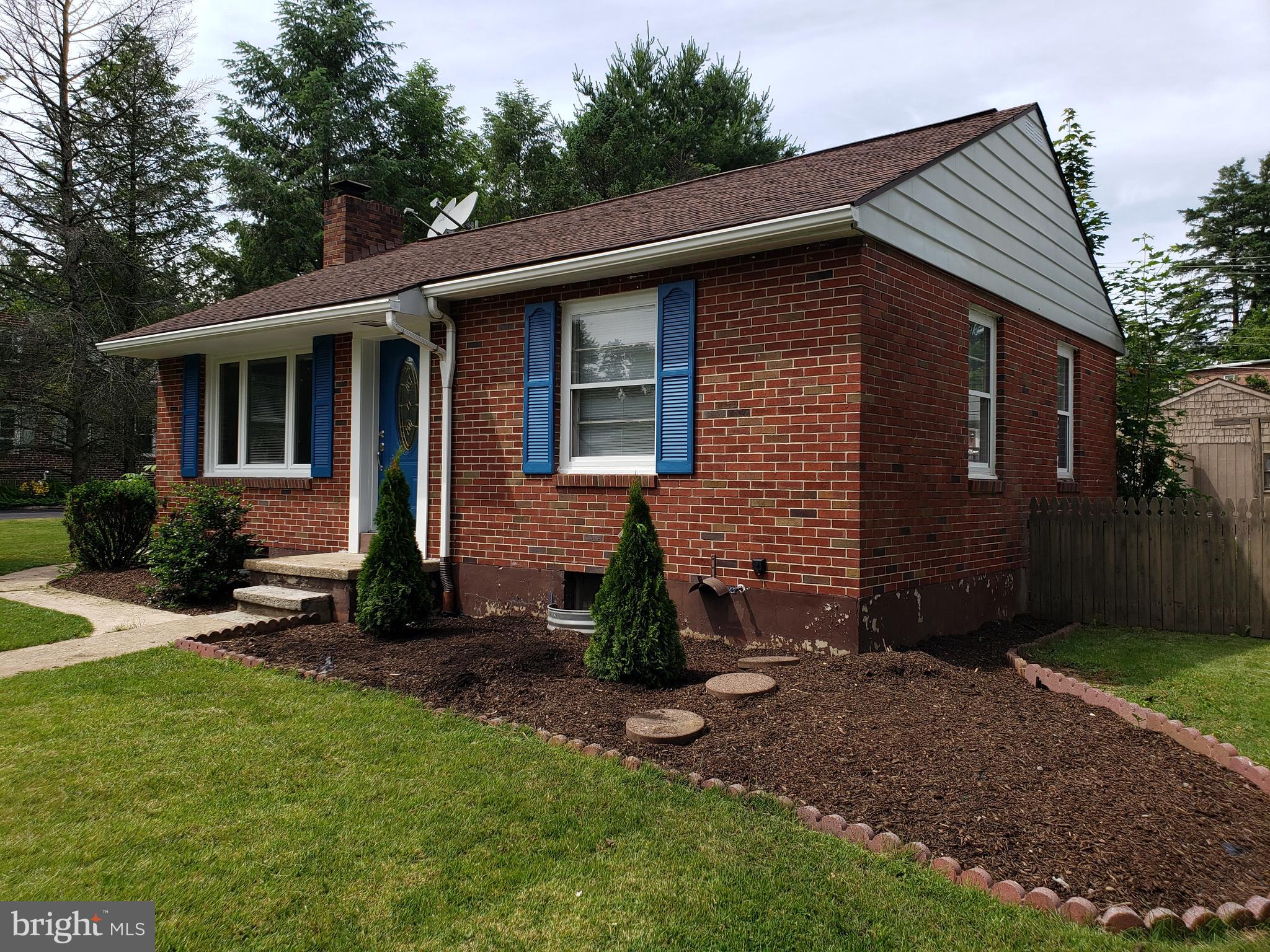 17 Montrose Boulevard Reading, PA 19607 - Photo 2 of 21 Gallery Image 2