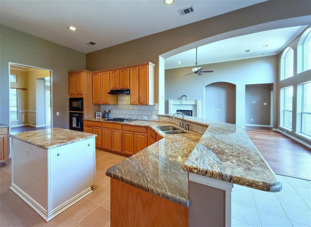 7517 Rodeo Drive Denton, TX 76208 - Photo 12 of 39 Gallery Image 12