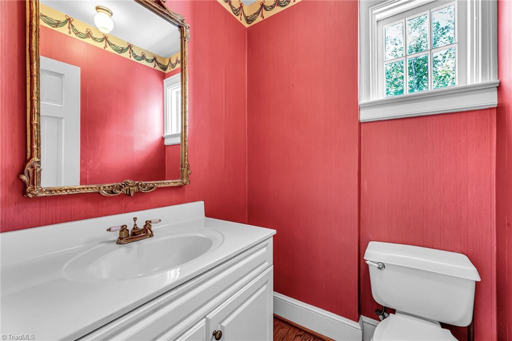 1108 Ferndale Boulevard High Point, NC 27262 - Photo 16 of 50