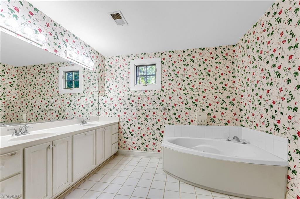 1108 Ferndale Boulevard High Point, NC 27262 - Photo 35 of 50