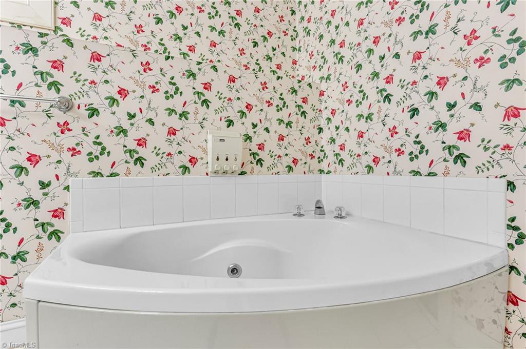 1108 Ferndale Boulevard High Point, NC 27262 - Photo 38 of 50