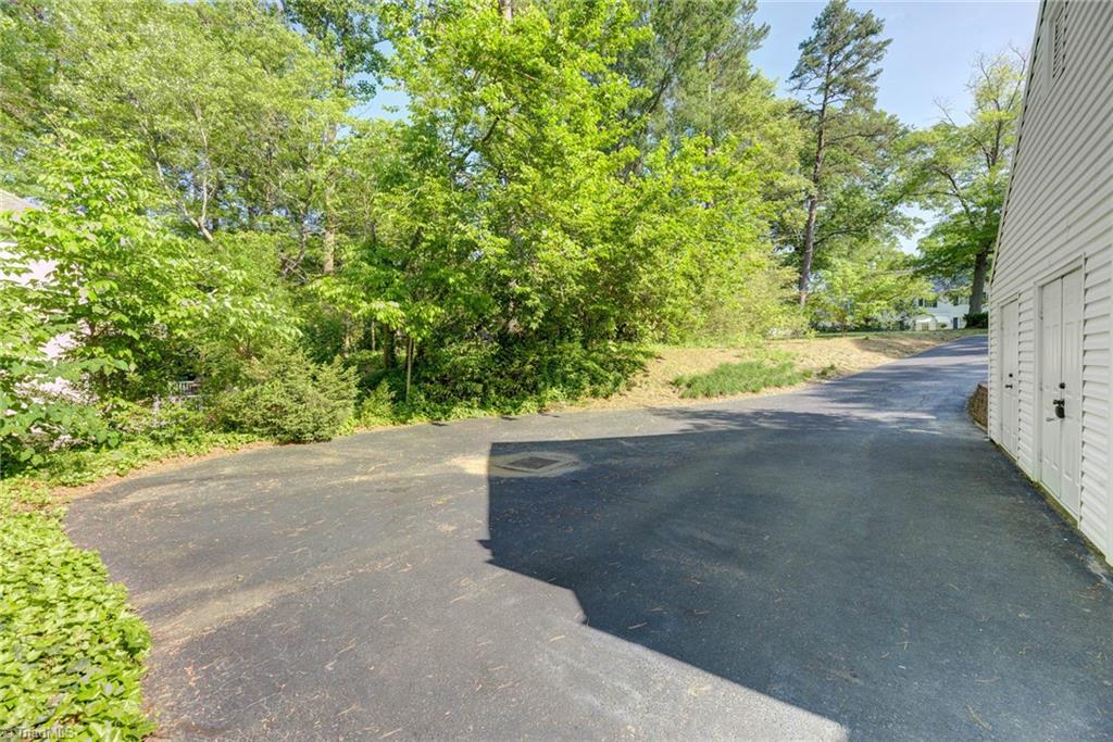 1108 Ferndale Boulevard High Point, NC 27262 - Photo 10 of 50