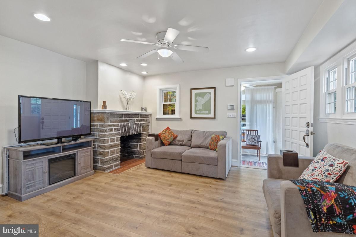 223 Ballymore Road Springfield, PA 19064 - Photo 5 of 29