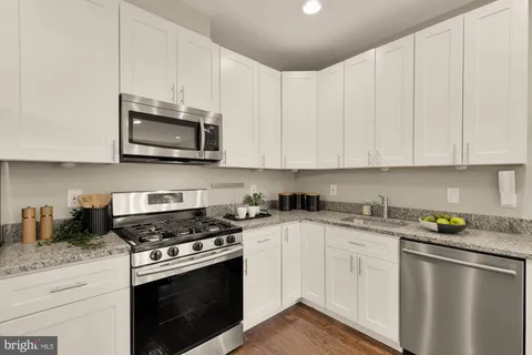 $549,000 | 1018 13th Street Southeast, Unit 2, Washington, DC 20003