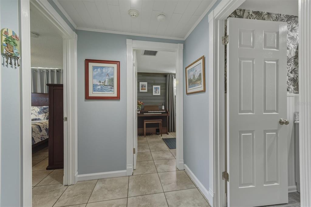 133 Altair Road Venice, FL 34293 - Photo 15 of 58 Gallery Image 15