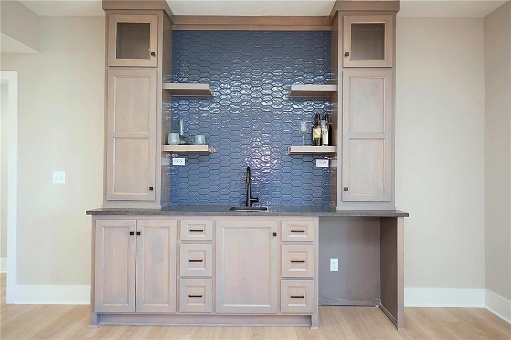 12472 South Barth Road Olathe, KS 66061 - Photo 27 of 60