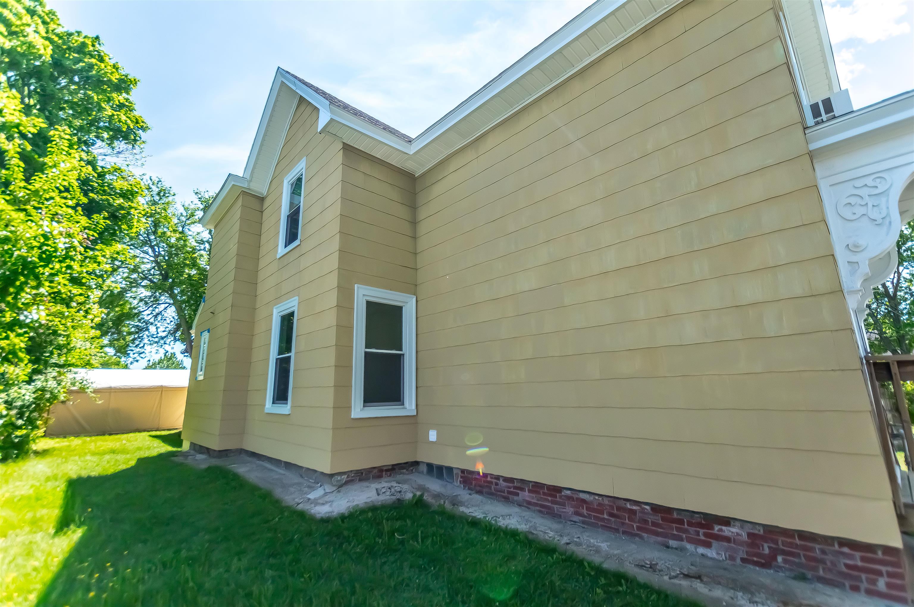 818 Howe Street Manchester, NH 03103 - Photo 11 of 34 Gallery Image 11