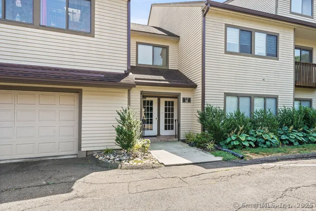 $3,600 | 2435 Bedford Street, Unit 21HH, Stamford, CT 06905