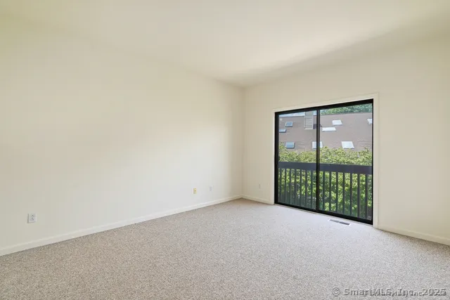 $3,600 | 2435 Bedford Street, Unit 21HH, Stamford, CT 06905