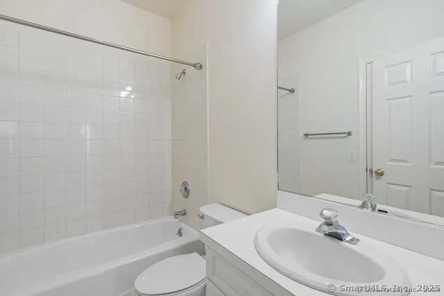 $3,600 | 2435 Bedford Street, Unit 21HH, Stamford, CT 06905