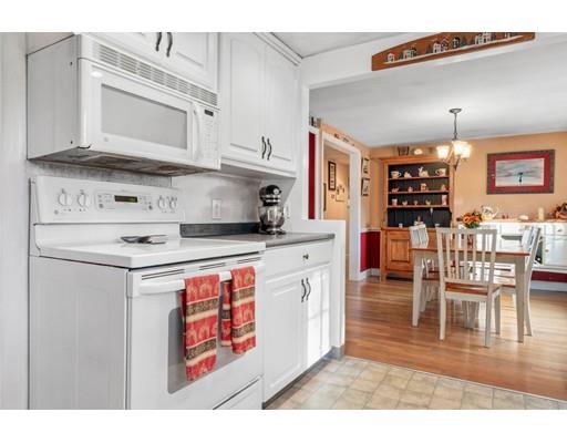 6 Alexandra Road Lynnfield, MA 01940 - Photo 3 of 21 Gallery Image 3