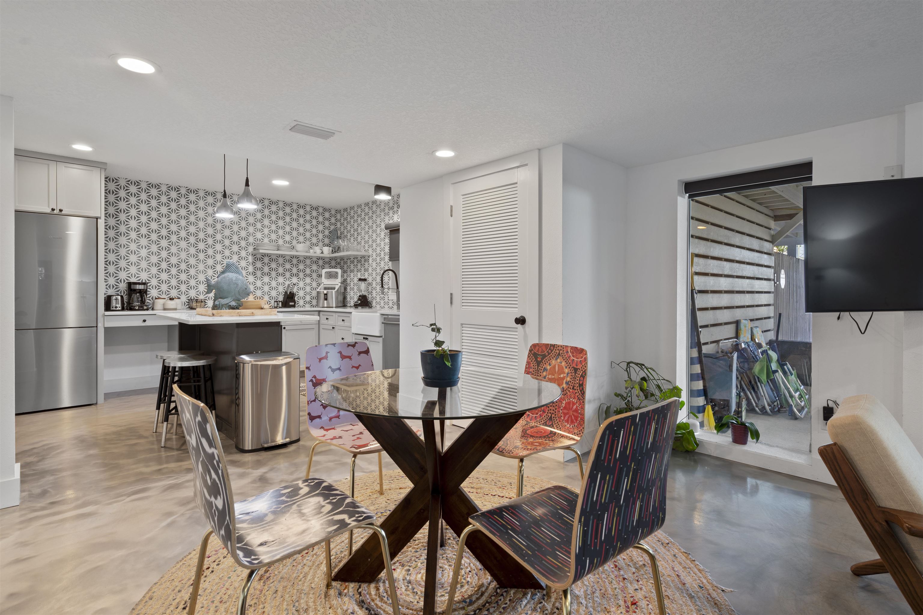 5730 Rudolph Avenue St. Augustine, FL 32080 - Photo 38 of 72 a dining room with furniture and window
