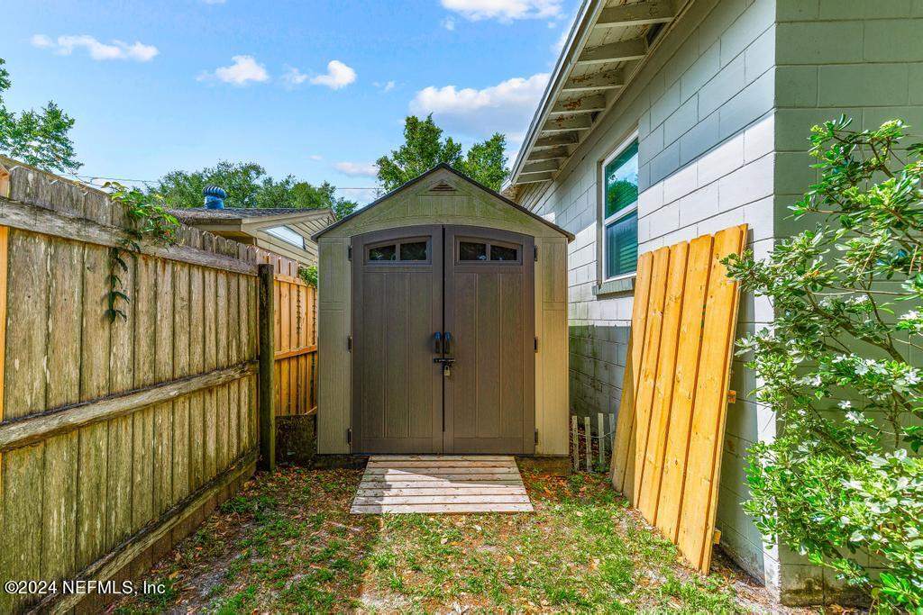 3645 Marianna Road Jacksonville, FL 32217 - Photo 41 of 44 a front view of a house with a garage