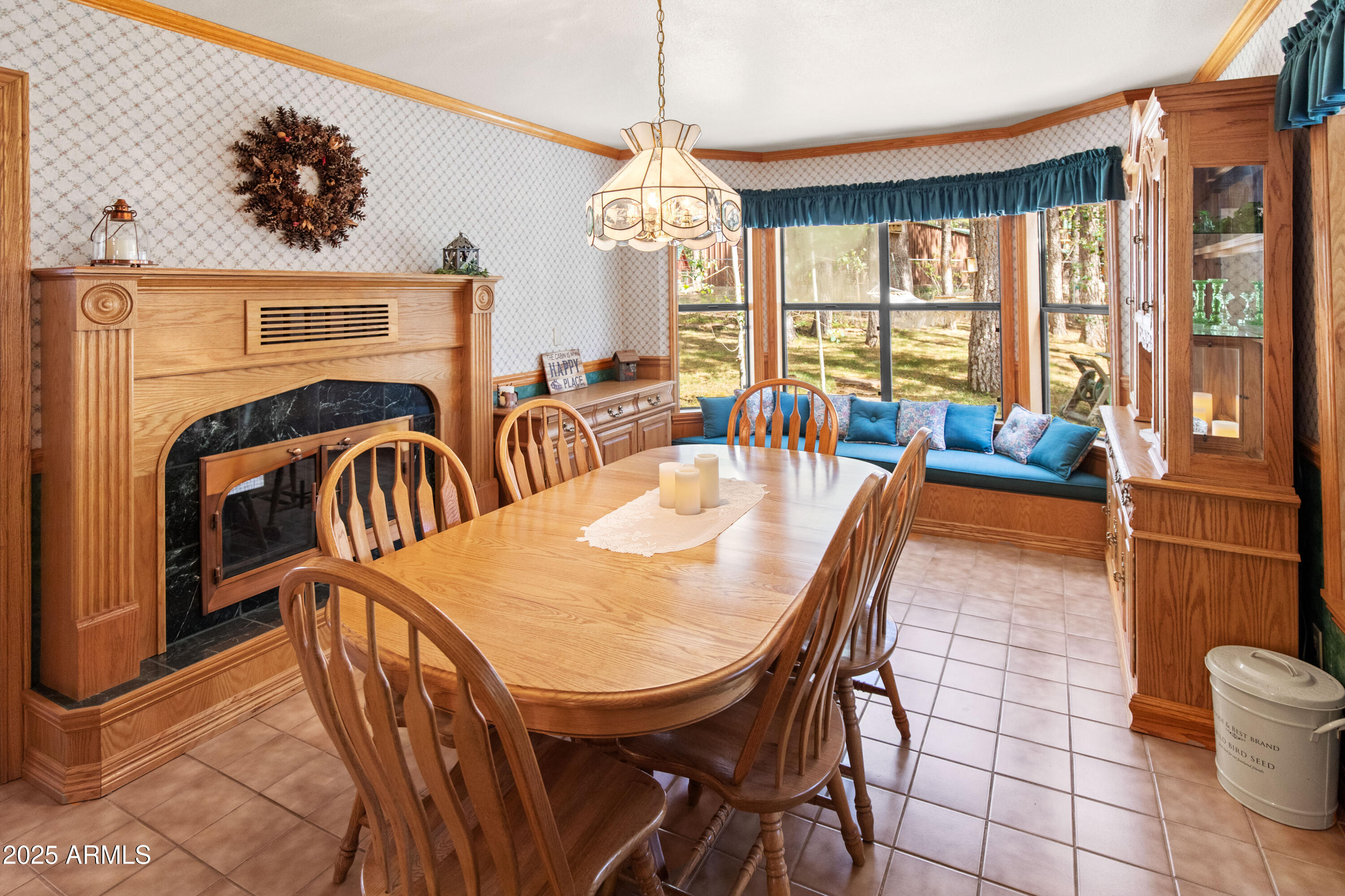 3910 Larson Loop Forest Lakes, AZ 85931 - Photo 17 of 57 Dining Room