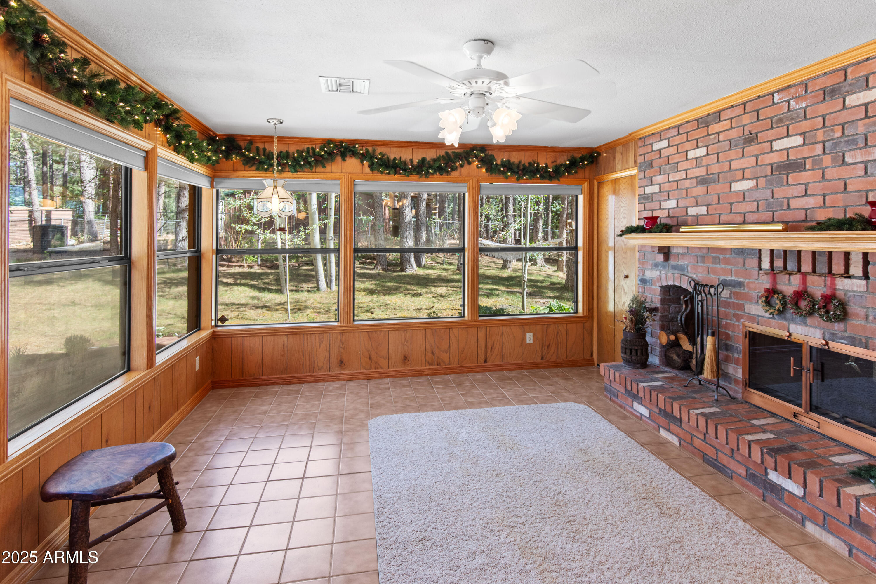 3910 Larson Loop Forest Lakes, AZ 85931 - Photo 20 of 57 Arizona Room with FP